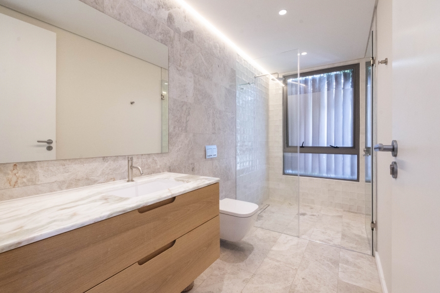 4 Bedroom Property for Sale in Fresnaye Western Cape